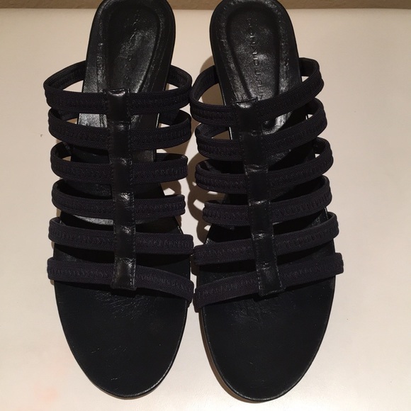 Shoe - Picture 3 of 5